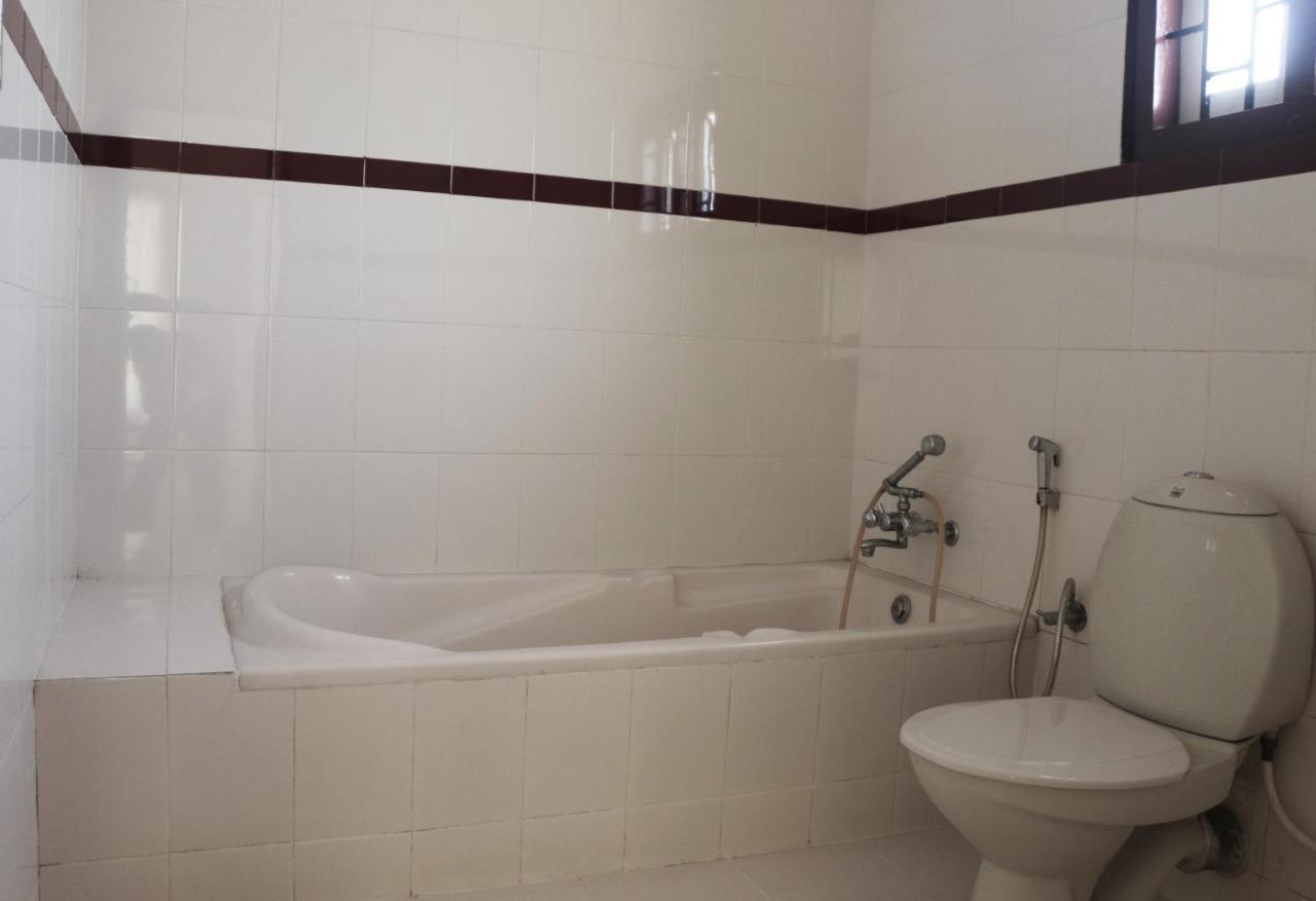 East Coast Otel Thiruvananthapuram Dış mekan fotoğraf