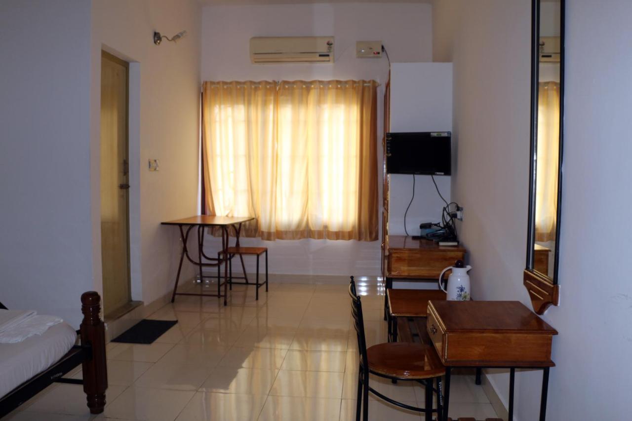 East Coast Otel Thiruvananthapuram Dış mekan fotoğraf