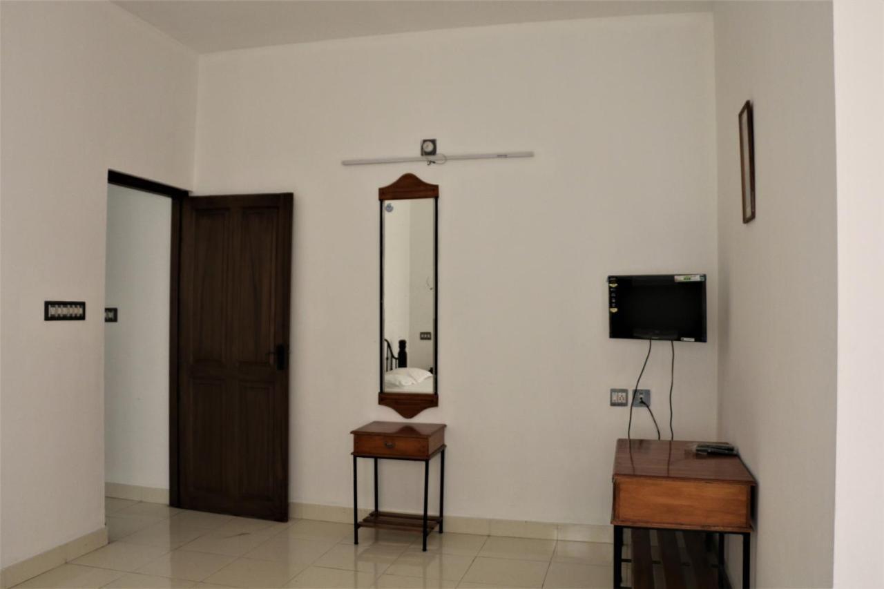 East Coast Otel Thiruvananthapuram Dış mekan fotoğraf