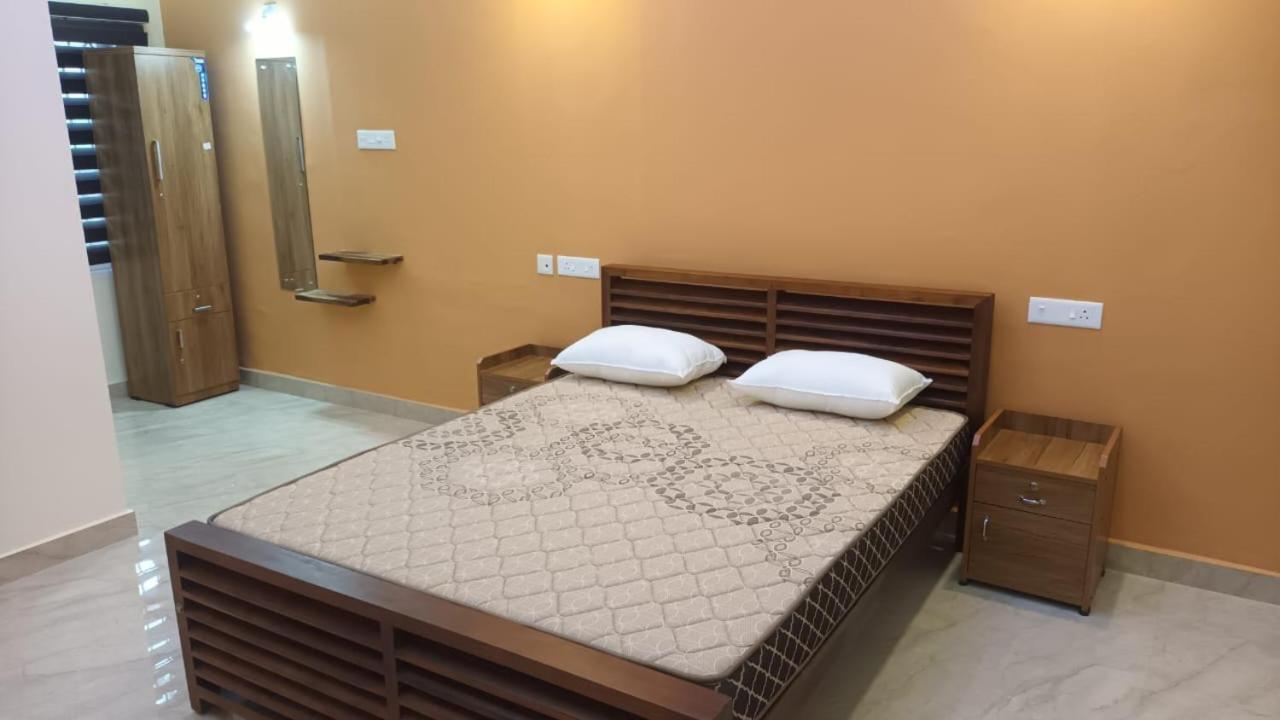 East Coast Otel Thiruvananthapuram Dış mekan fotoğraf